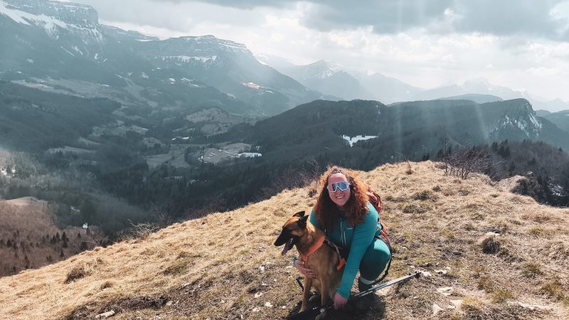 Mont Pellat par le désert d&rsquo;Entremont avec son chien